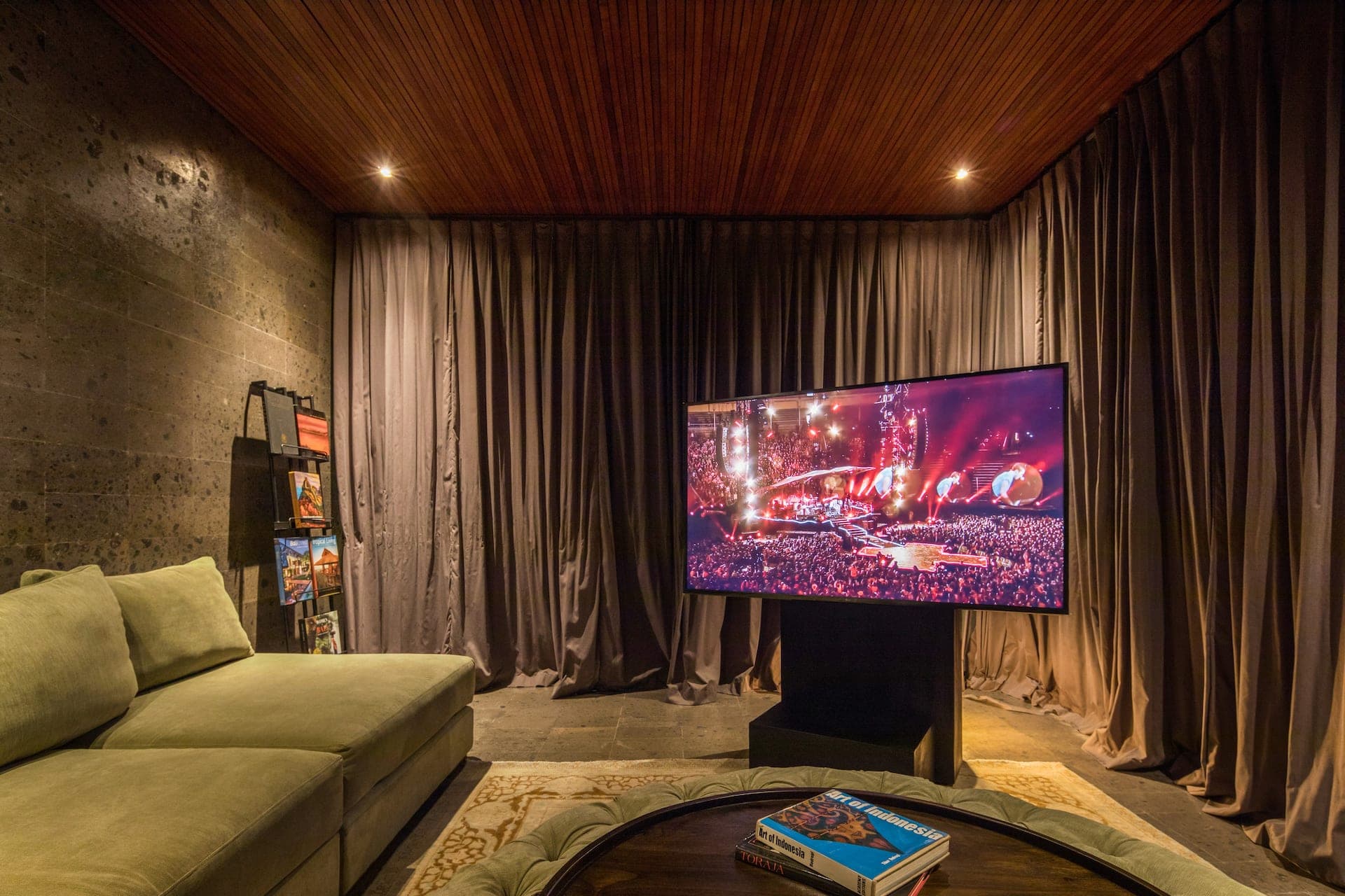 ALPHA HOUSE– Design villa w full concierge service — photo 3